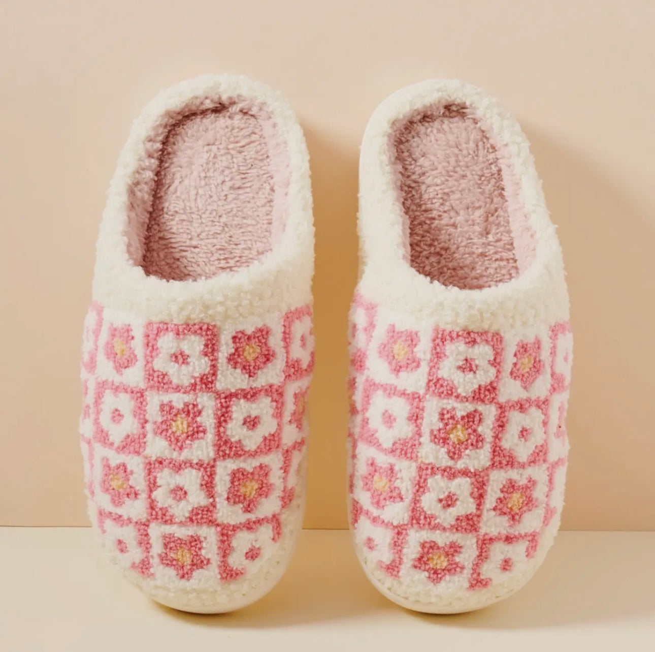 Flower Checker Fuzzy Slippers